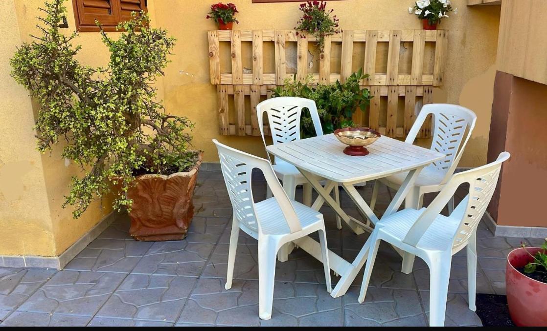 Flora House Hotel Brindisi Exterior foto